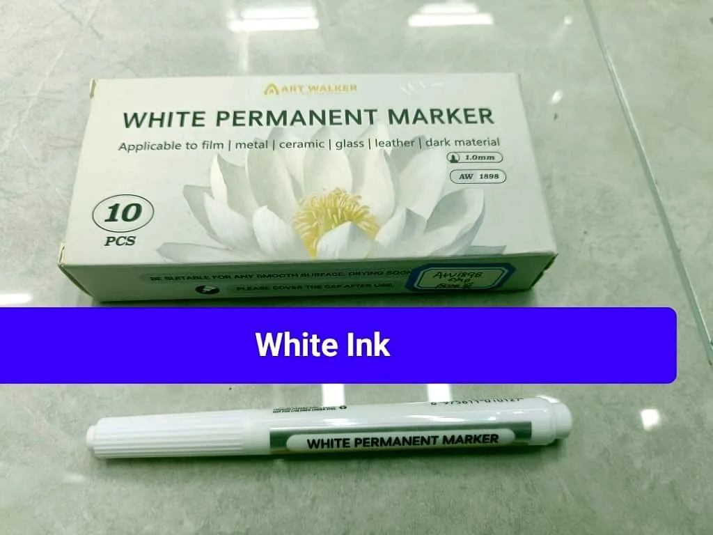 White Detail Pens and Markers 3